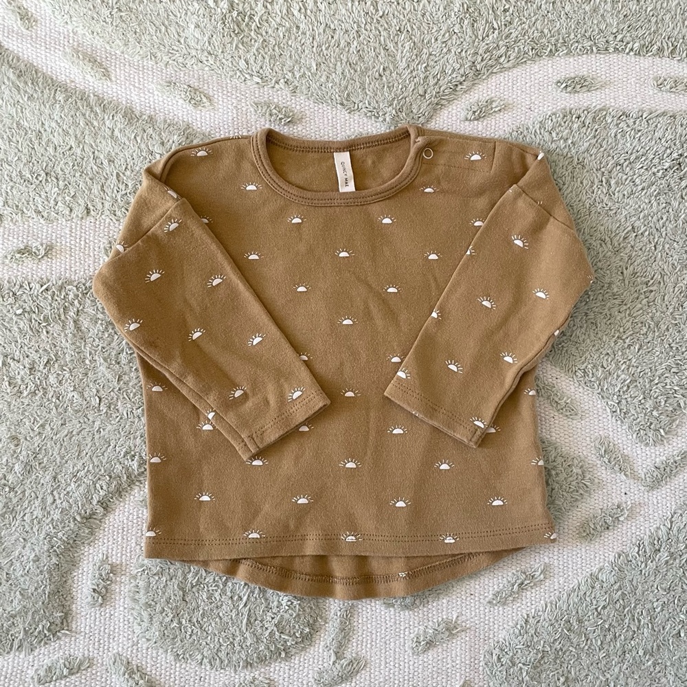 Quincy Mae Organic Sun Print Long Sleeve Shirt in Golden Mustard - 12-18 Months